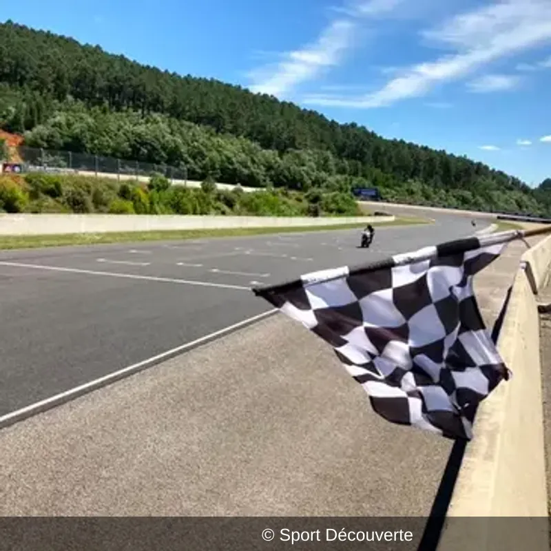 Baptême Sensations Moto BMW 1000 RR - Driving Center au Castellet