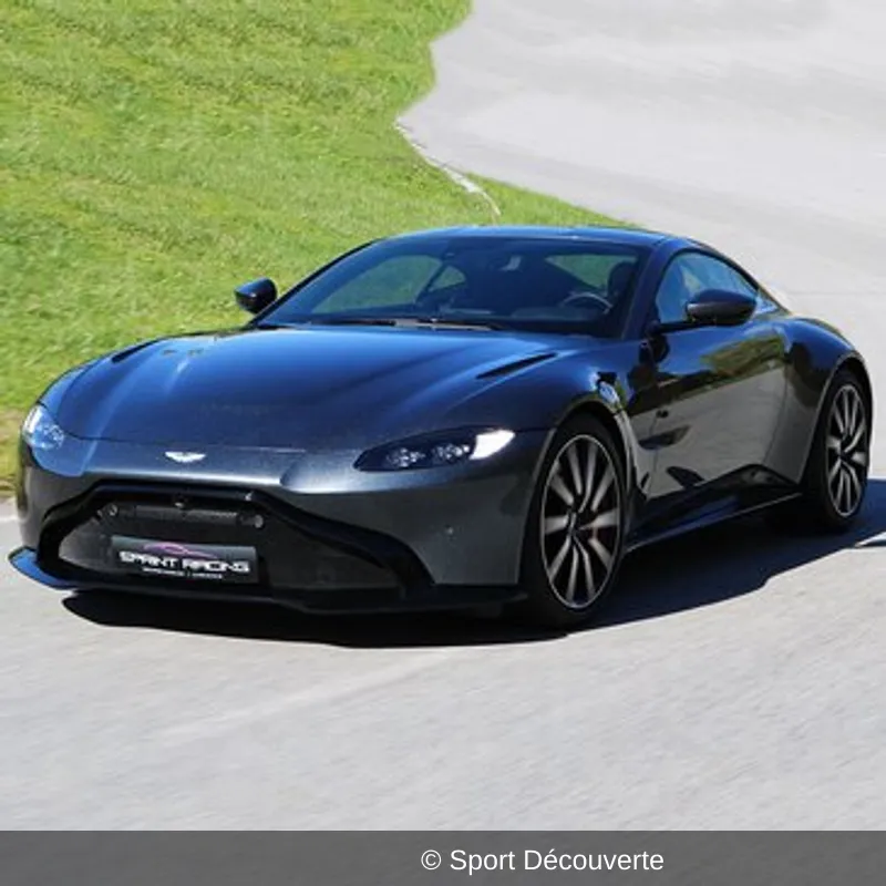 Coffret Pilotage Aston Martin sur le circuit du Luc