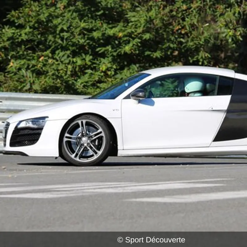 Coffret Pilotage Audi R8 V10 sur le Circuit du Luc