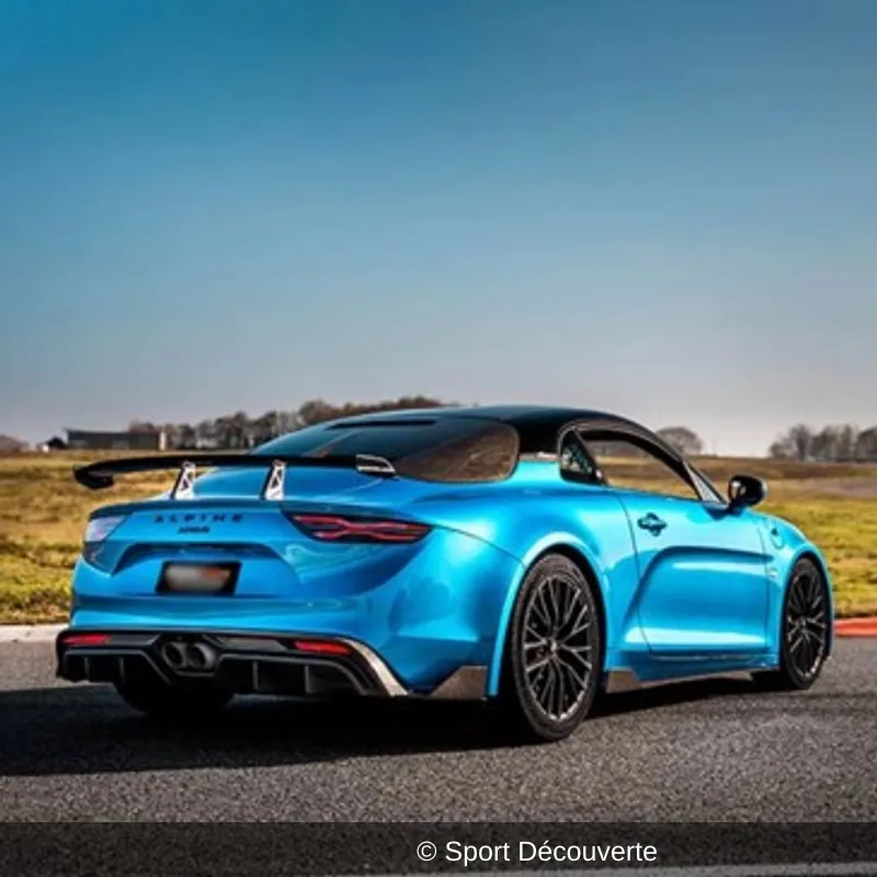 Pilotage Alpine A110 R sur le circuit de la Châtre