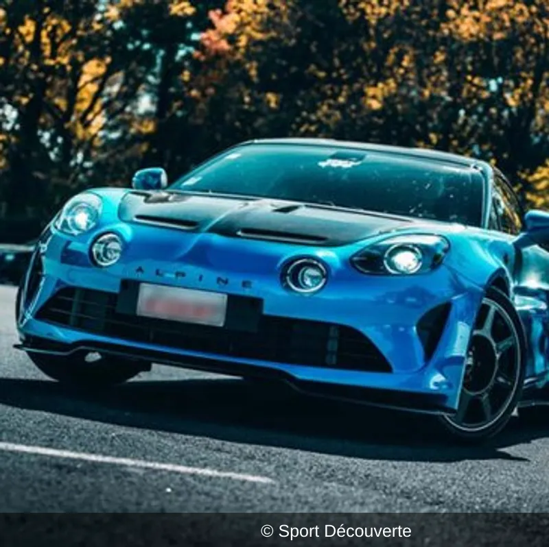 Pilotage Alpine A110 R sur le circuit de Magny-Cours
