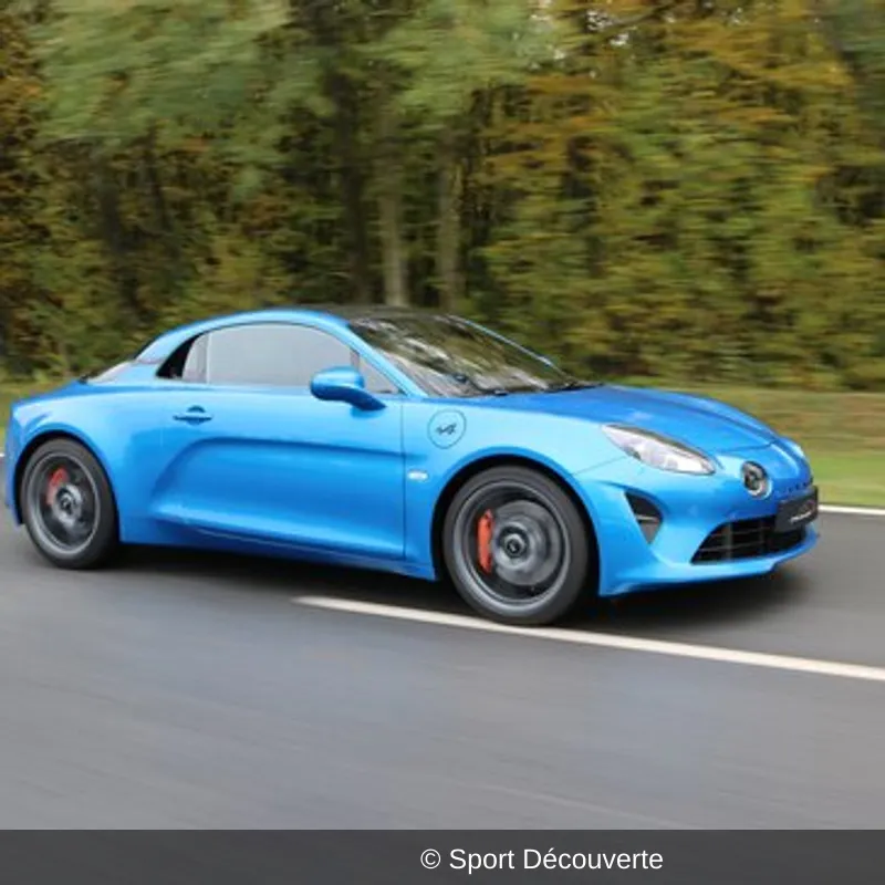 Pilotage Alpine A110S sur le circuit de Ladoux
