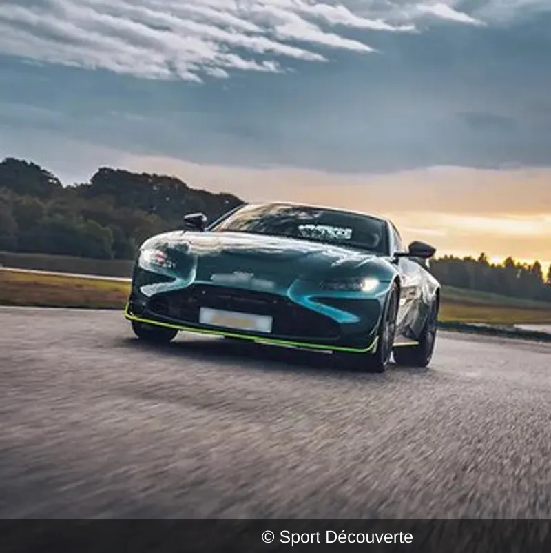 Pilotage Aston Martin F1 Edition sur le circuit de Mornay