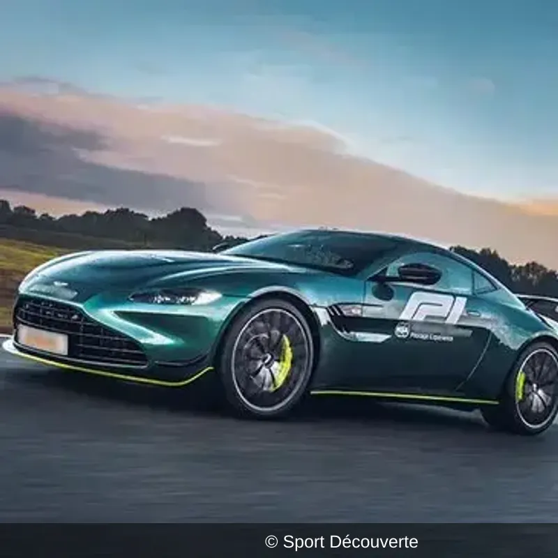 Pilotage Aston Martin Vantage F1 - Circuit du Val de Vienne