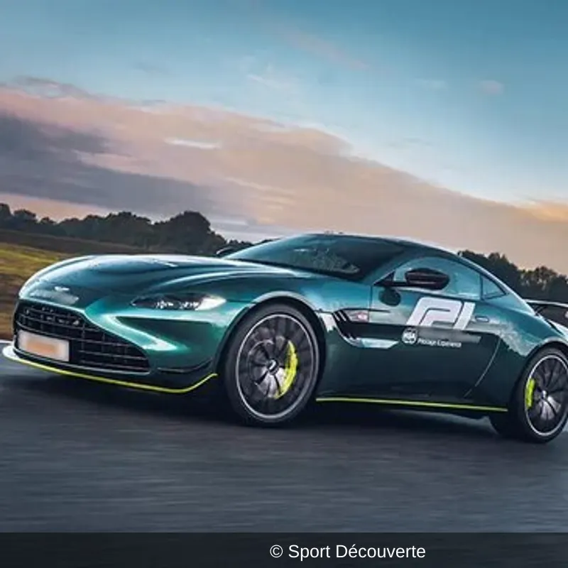 Pilotage Aston Martin Vantage F1 Edition sur le circuit de la Châtre