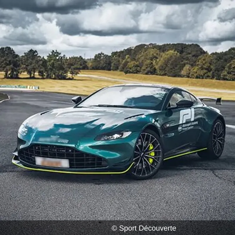 Pilotage Aston Martin Vantage F1 Edition- Circuit de Vaison Piste