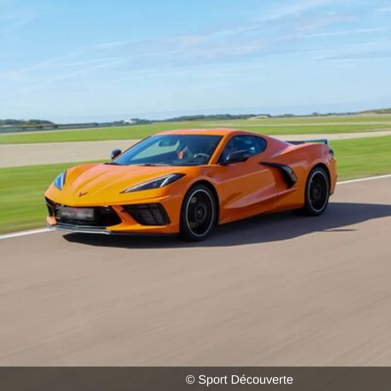 Pilotage Corvette C8 sur le circuit de Nogaro