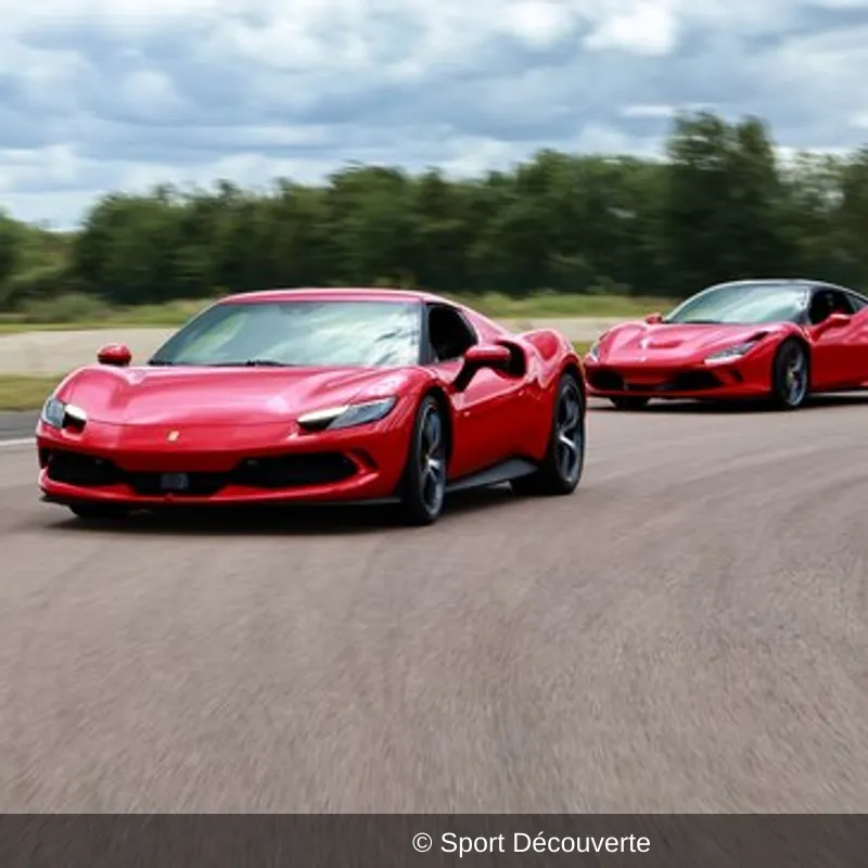 Pilotage Ferrari 296 GTB sur le circuit du Luc