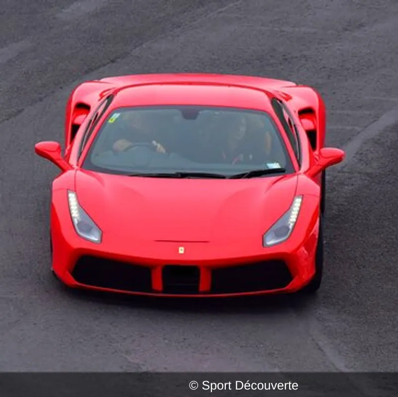 Pilotage Ferrari 488 GTB sur le circuit de Pont-l’Évêque