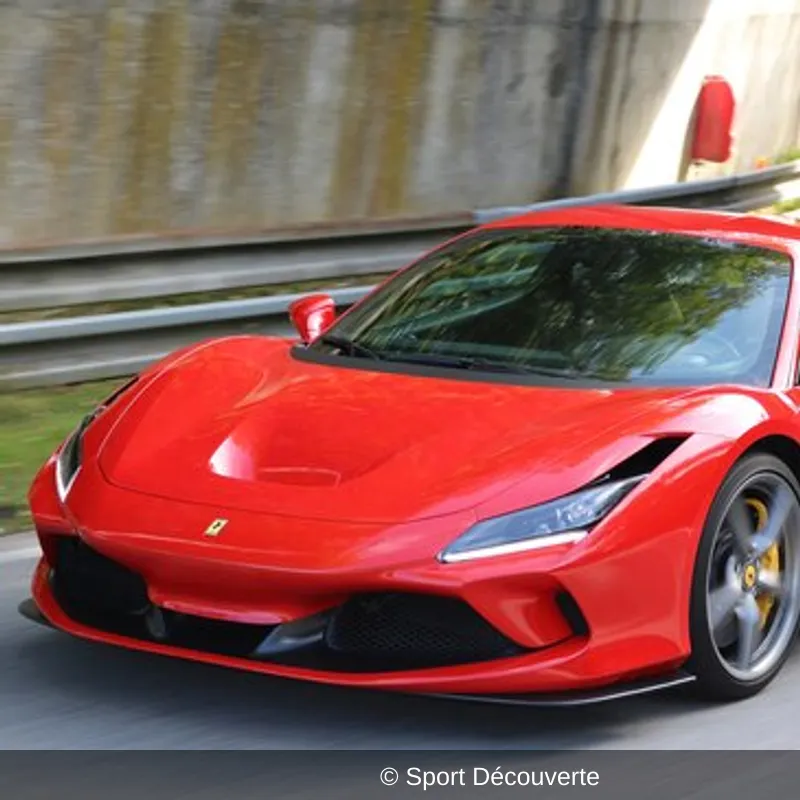 Pilotage Ferrari F8 Tributo sur le circuit du Luc