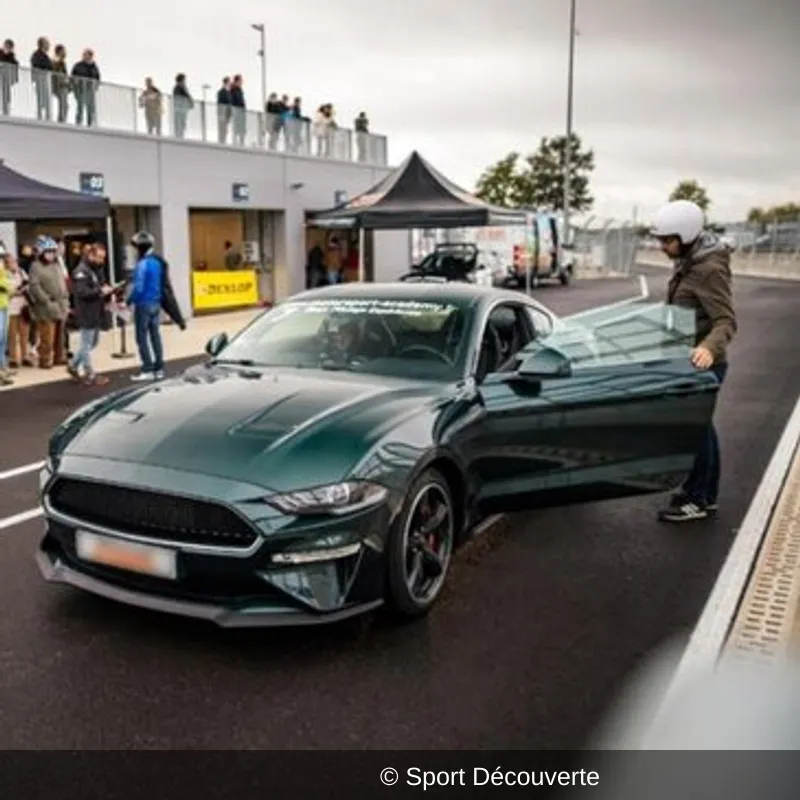 Pilotage Ford Mustang Bullitt sur le circuit de Pouilly-en-Auxois