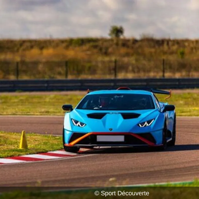 Pilotage Lamborghini Huracan STO sur le circuit de Pouilly-en-Auxois