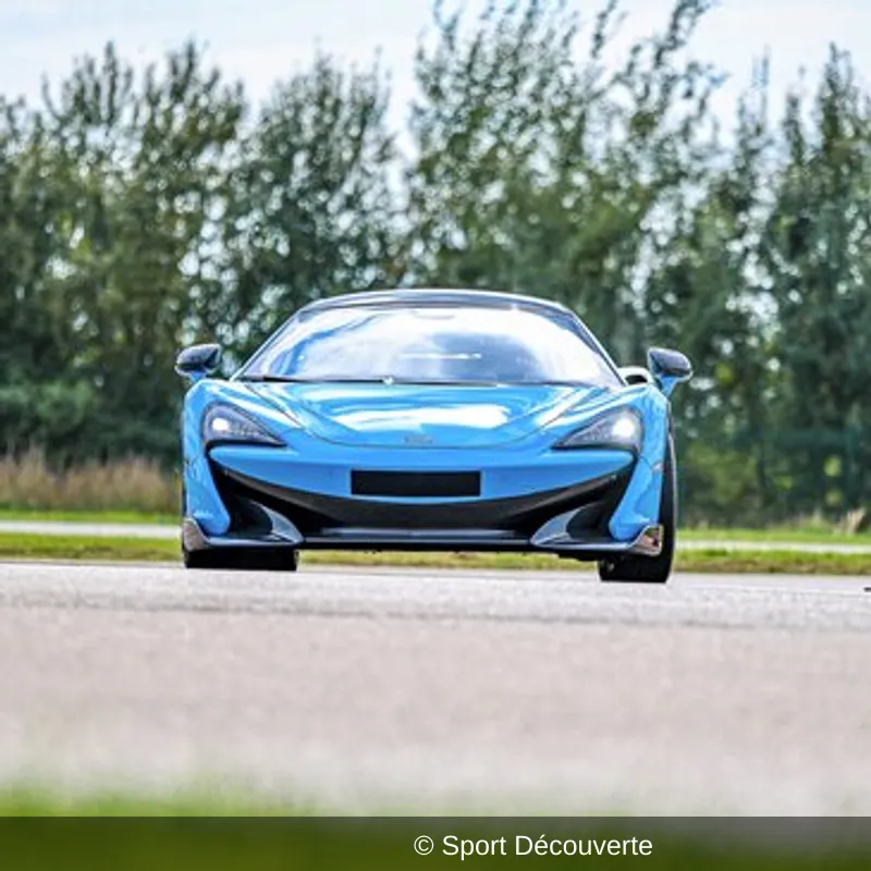 Pilotage McLaren 600LT sur le circuit de Mettet