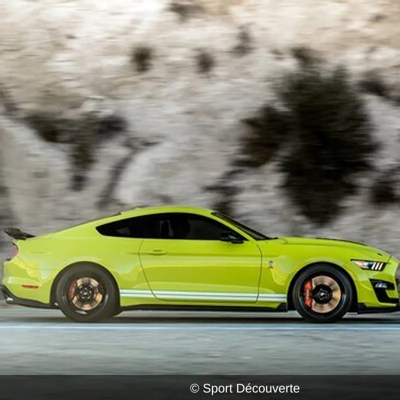 Pilotage Mustang Shelby GT500 sur le circuit de Pont-l’Évêque
