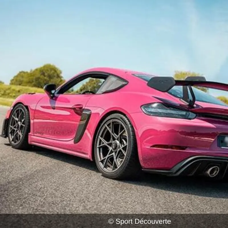 Pilotage Porsche 718 Cayman GT4 RS sur le circuit de Mornay