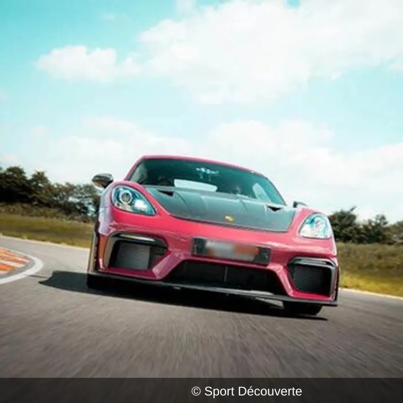 Pilotage Porsche 718 Cayman GT4 RS sur le circuit Vaison Piste