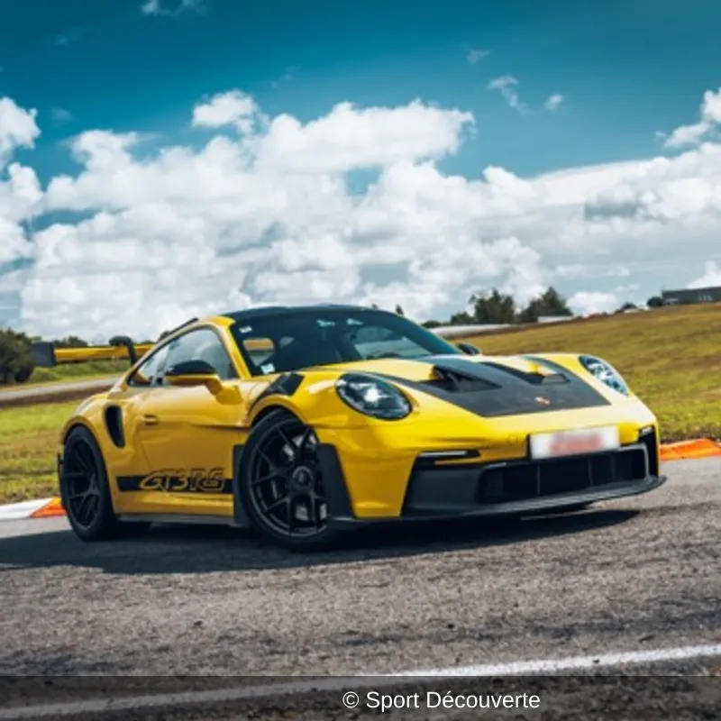 Pilotage Porsche 992 GT3 RS sur le circuit de Château-Gaillard
