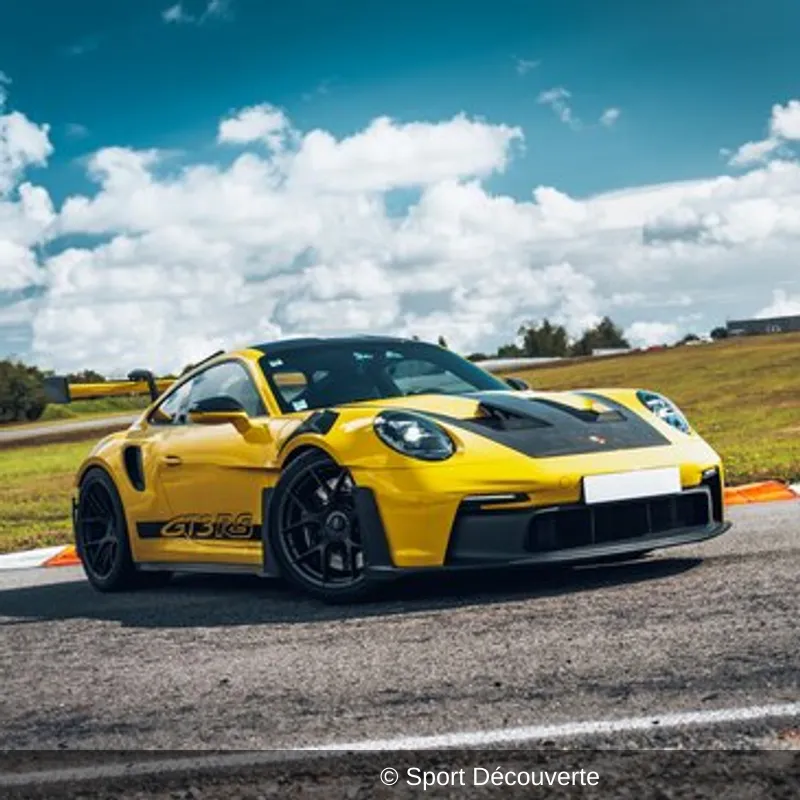 Pilotage Porsche 992 GT3 RS sur le circuit de Fontenay-le-Comte