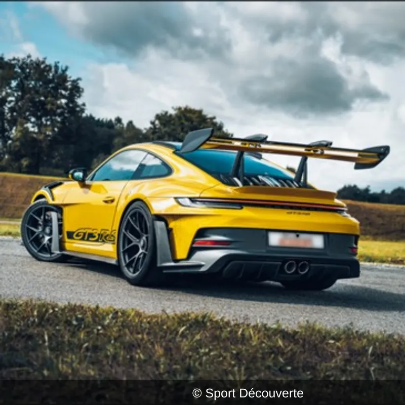 Pilotage Porsche 992 GT3 RS sur le circuit de Pouilly-en-Auxois
