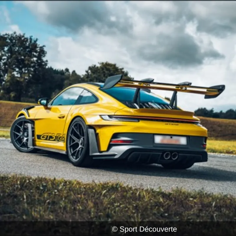 Pilotage Porsche 992 GT3 RS sur le circuit d’Issoire