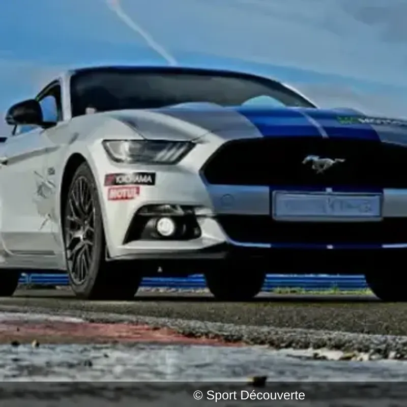 Pilotage pour Enfant en Ford Mustang au Circuit du Luc
