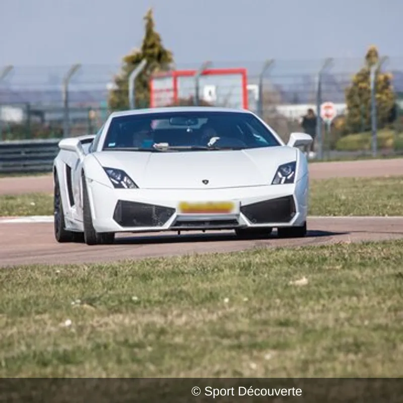 Pilotage pour Enfant en Lamborghini Gallardo à Château-Gaillard