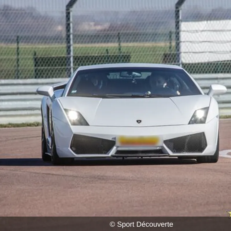 Pilotage pour Enfant en Lamborghini Gallardo sur le circuit de Trappes